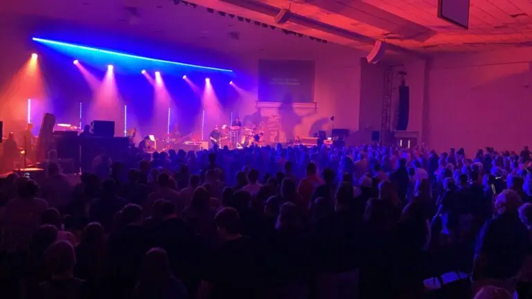 students worshiping
