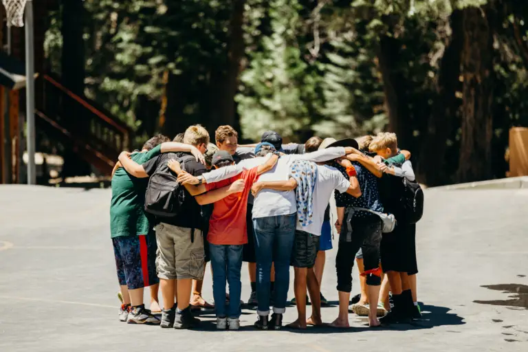 students praying